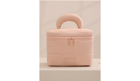 人気キャンディー可愛い女の子スキンケア化粧品化粧品収納袋旅行大容量軟質化粧キット