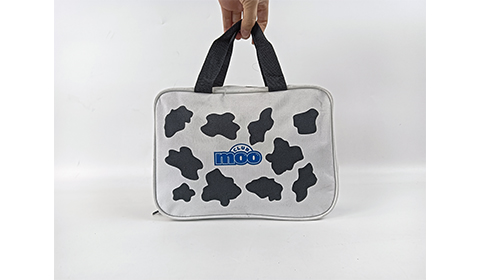 Wholesale Personalized Animal Print Makeup Organizer Bag Printed  Personalized Cute Animal Cow Print Cosmetic Bag Polyester Zipper